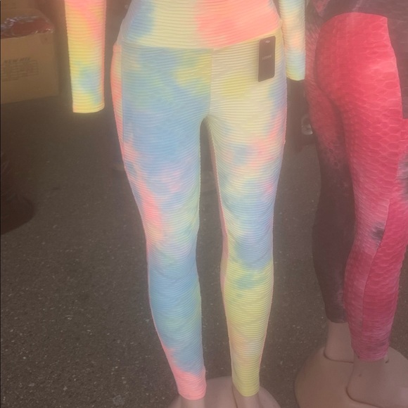 Two piece tie dye scrunch - Picture 2 of 2